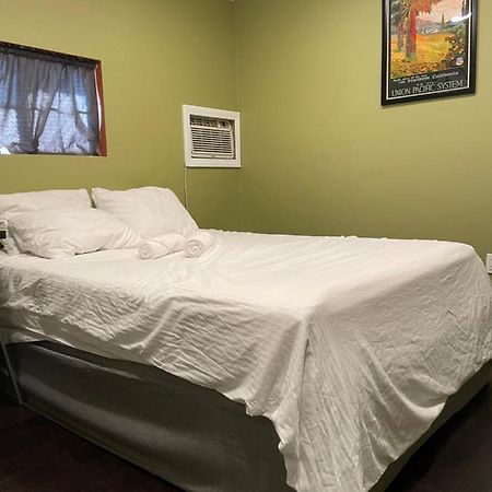 Private Standalone Room W/ Tv, Wifi & Ac In Carson Exteriér fotografie