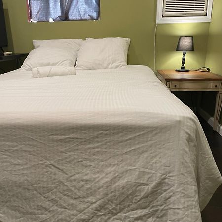 Private Standalone Room W/ Tv, Wifi & Ac In Carson Exteriér fotografie
